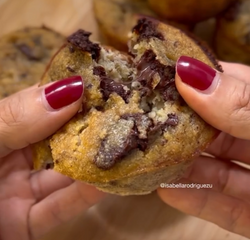 MUFFINS DE BANANO CON CHOCOLATE AL 70%